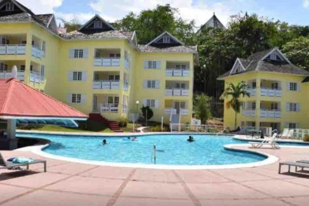 Lulu Bell Mystic Ridge @73 Apartment. Ocho Rios Exterior foto