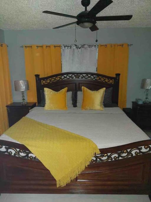 Lulu Bell Mystic Ridge @73 Apartment. Ocho Rios Exterior foto